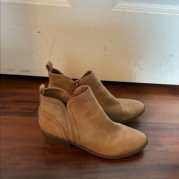Women's Suede Tan Ankle Boots - Picture 1 of 6